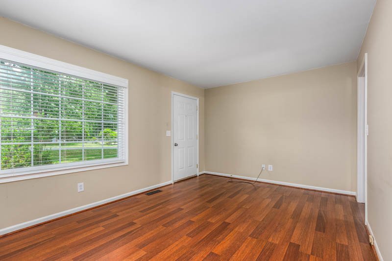 4642 Kings Gate Drive-8.jpg