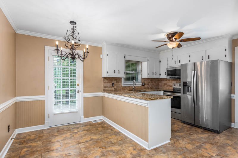 4642 Kings Gate Drive-9.jpg