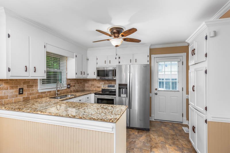 4642 Kings Gate Drive-10.jpg
