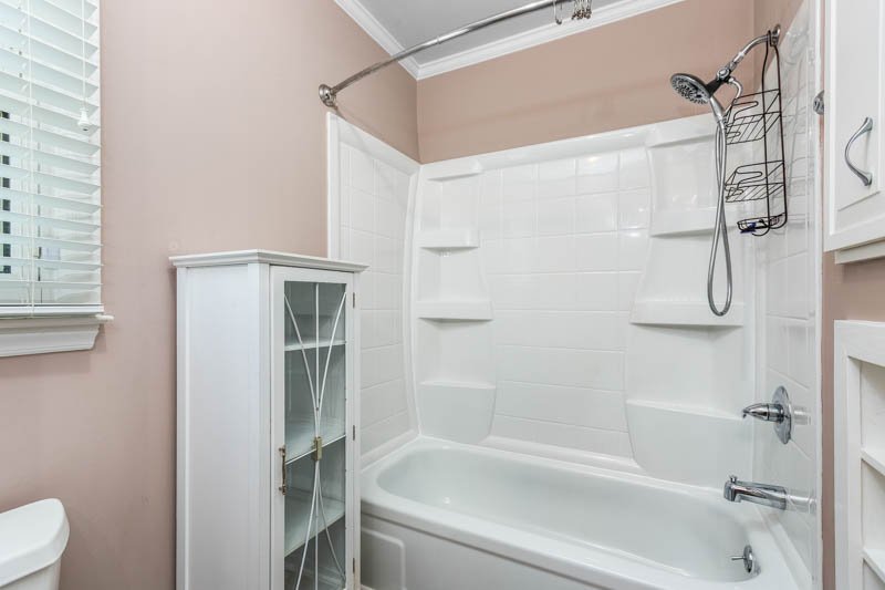 4642 Kings Gate Drive-16.jpg