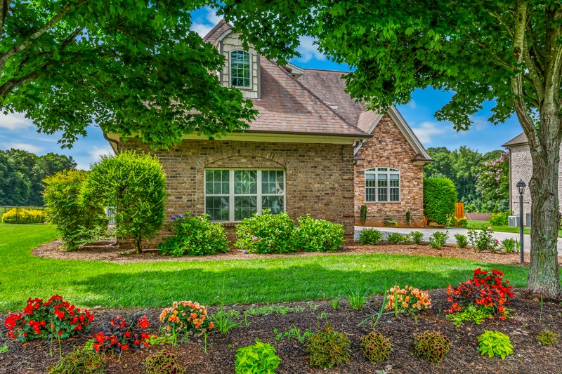 6147 Olde Fields Way-3.jpg