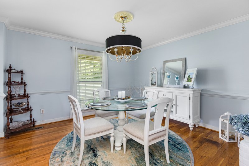 217 Cornwallis Drive-16.jpg
