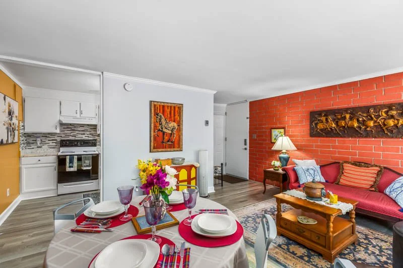 1725 South Hawthorne Road-16.jpg