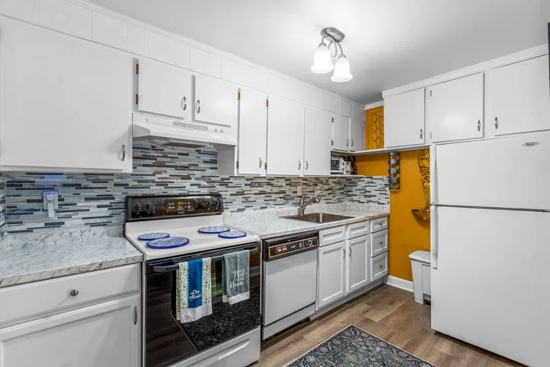 1725 South Hawthorne Road-17.jpg