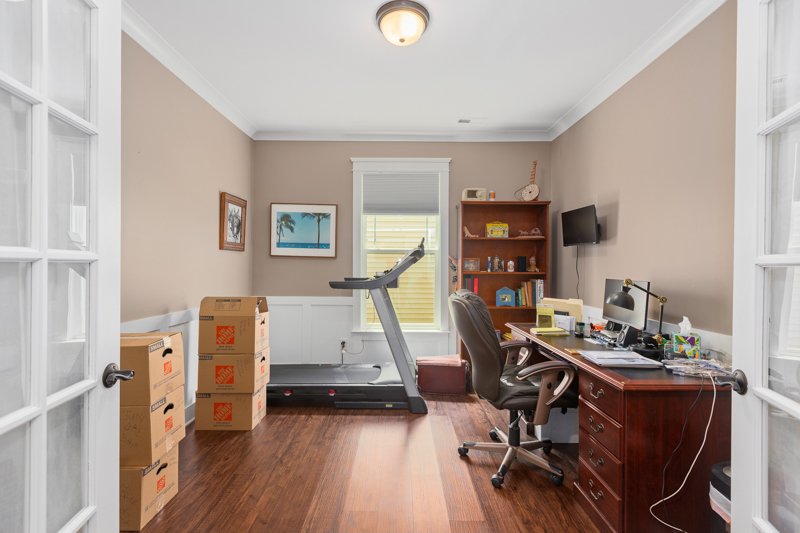 254 Kilbourne Drive-11.jpg