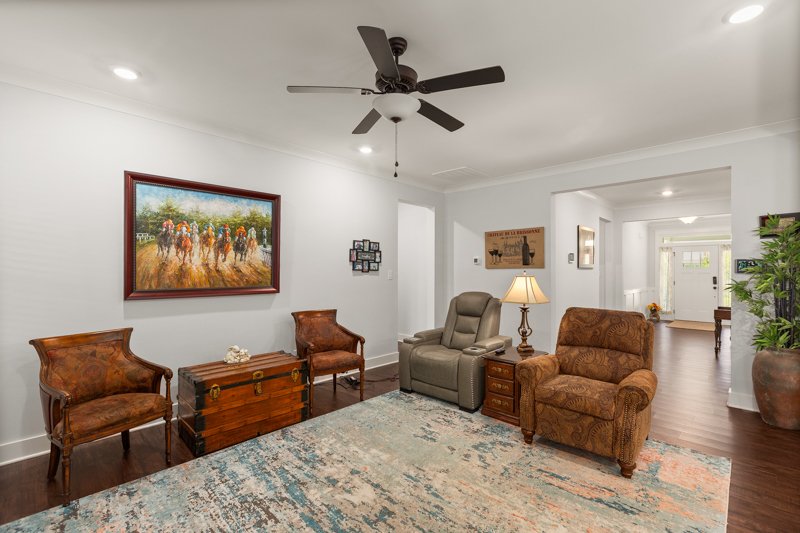 254 Kilbourne Drive-17.jpg
