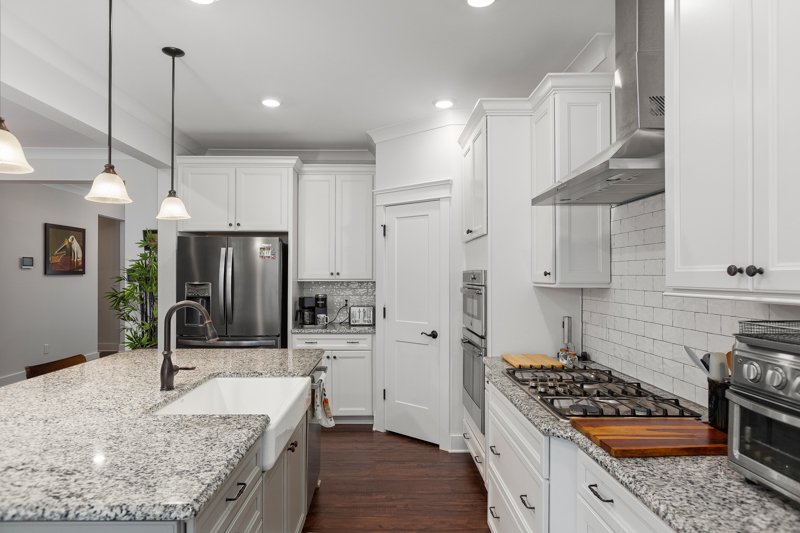 254 Kilbourne Drive-21.jpg
