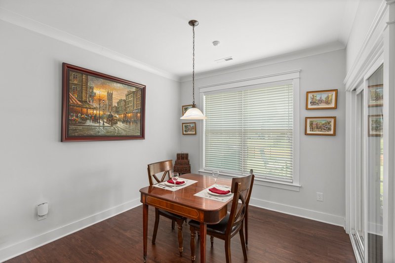 254 Kilbourne Drive-24.jpg