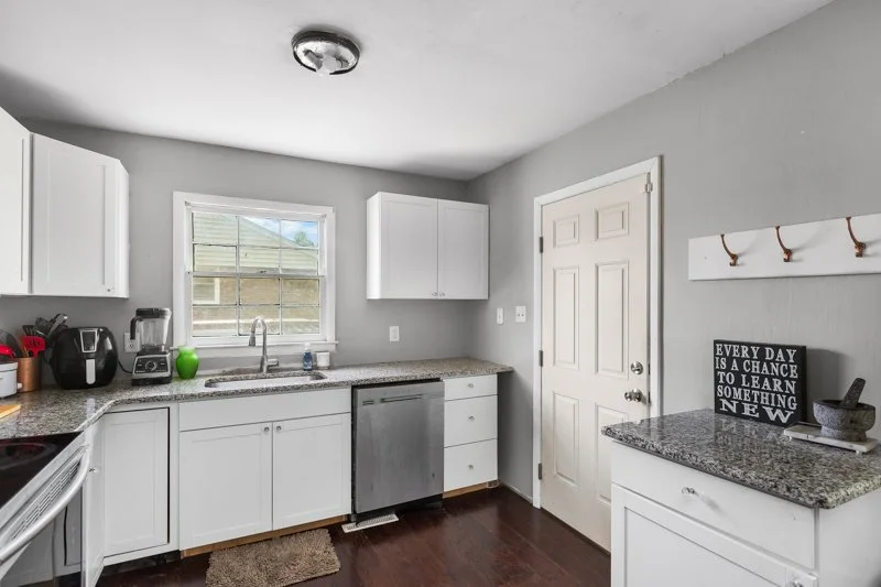 607 Runyon Drive-11.jpg