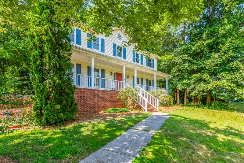 2094 Pembrooke Forest Drive-4.jpg
