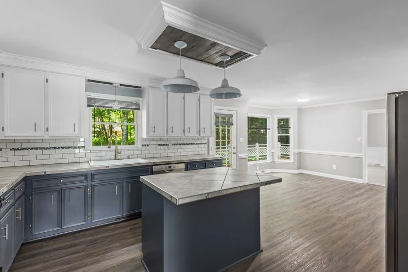 2094 Pembrooke Forest Drive-17.jpg