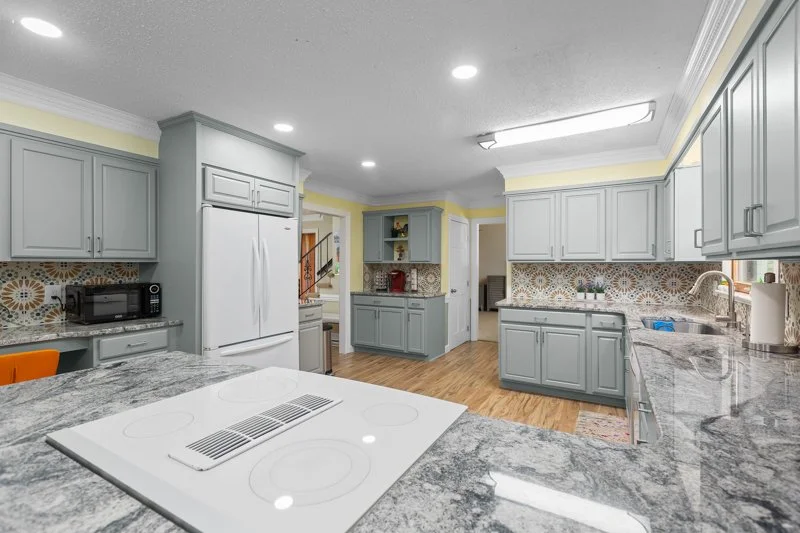 5211 Forest Oaks Drive-12.jpg