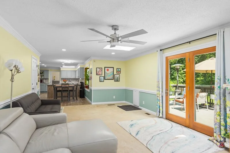 5211 Forest Oaks Drive-19.jpg