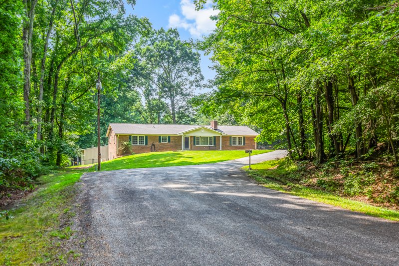 336 Terrie Drive-1.jpg