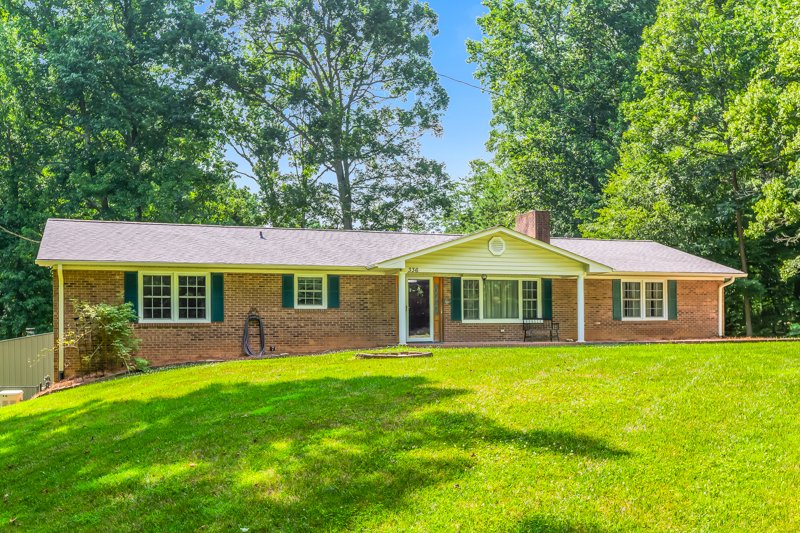 336 Terrie Drive-3.jpg