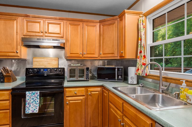 336 Terrie Drive-12.jpg