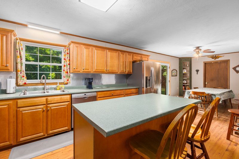 336 Terrie Drive-13.jpg