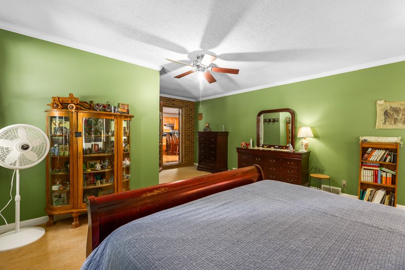 336 Terrie Drive-20.jpg