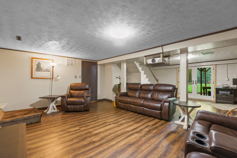 336 Terrie Drive-34.jpg