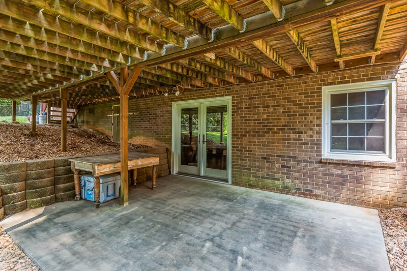 336 Terrie Drive-39.jpg