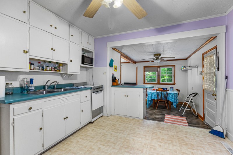 2709 Konnoak Drive-12.jpg
