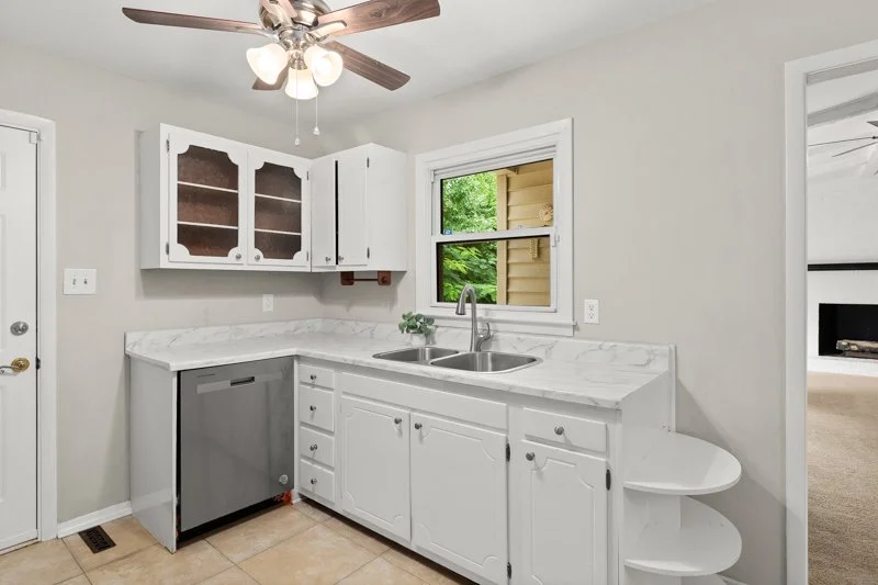 104 Cheltenham Drive-13.jpg