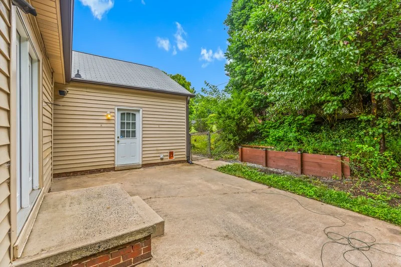 104 Cheltenham Drive-30.jpg