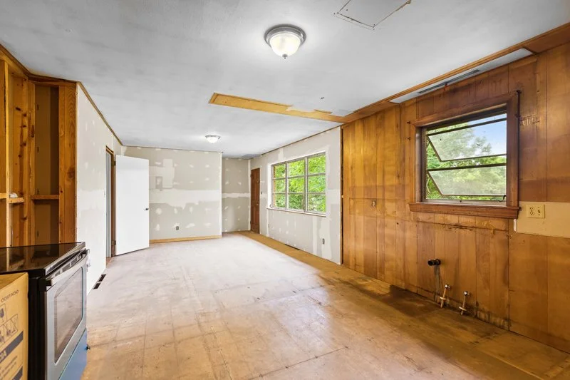 172 Arey Road-16.jpg