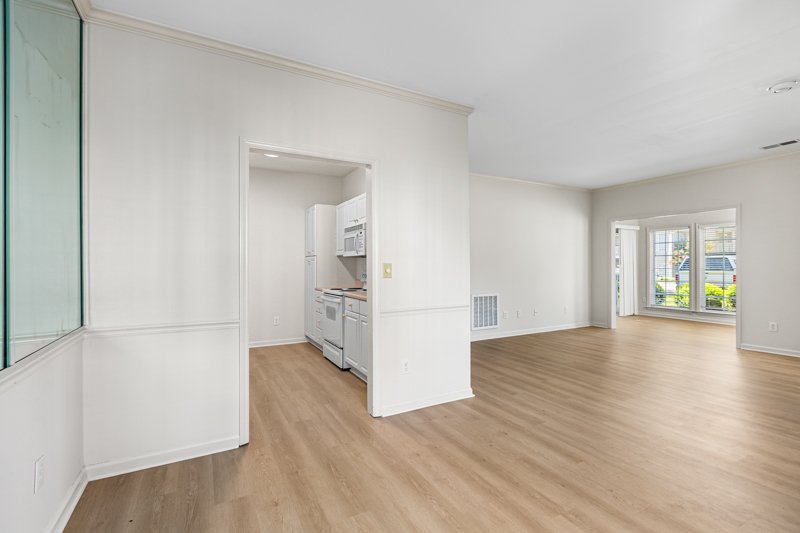7402 Riverview Knoll Court-14.jpg