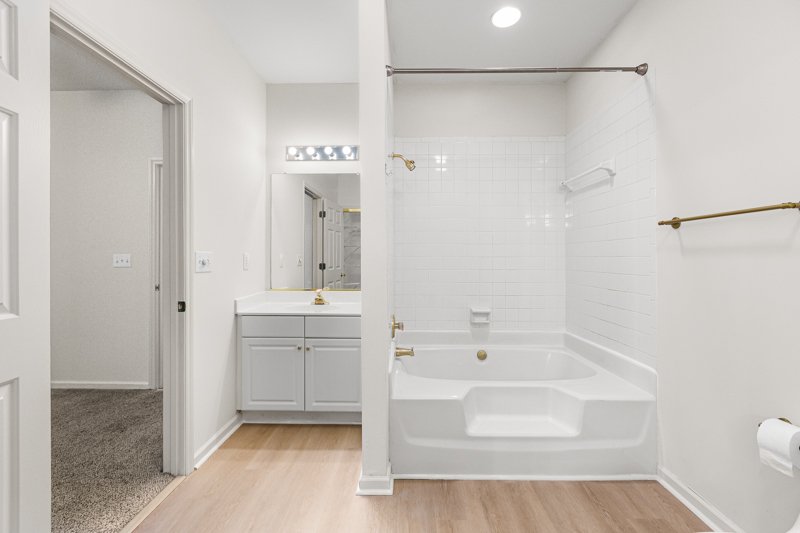 7402 Riverview Knoll Court-26.jpg