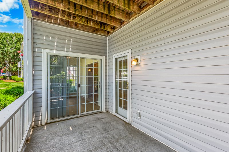 7402 Riverview Knoll Court-30.jpg