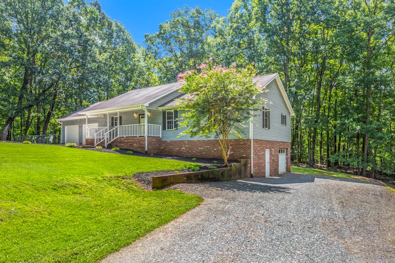 1122 Red Oak Drive-5.jpg