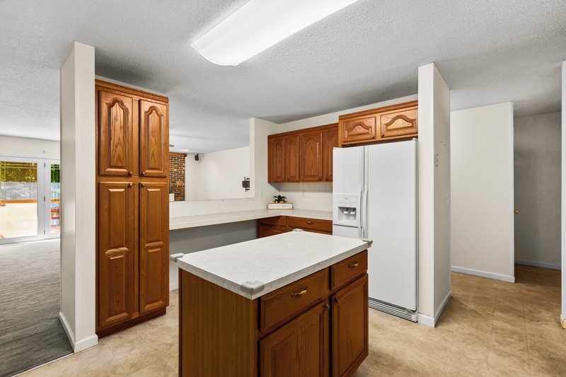 1122 Red Oak Drive-16.jpg