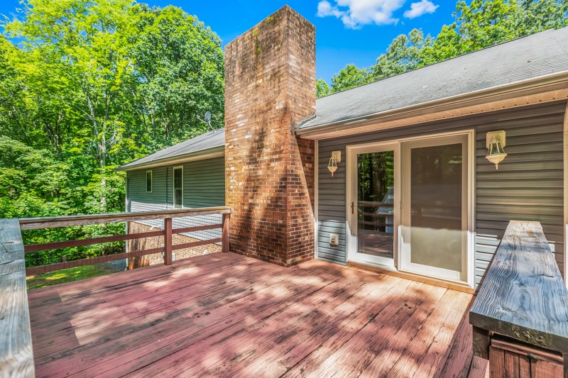 1122 Red Oak Drive-45.jpg