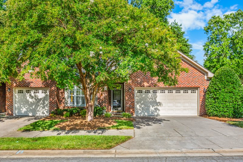 111 South Wentworth Drive-2.jpg
