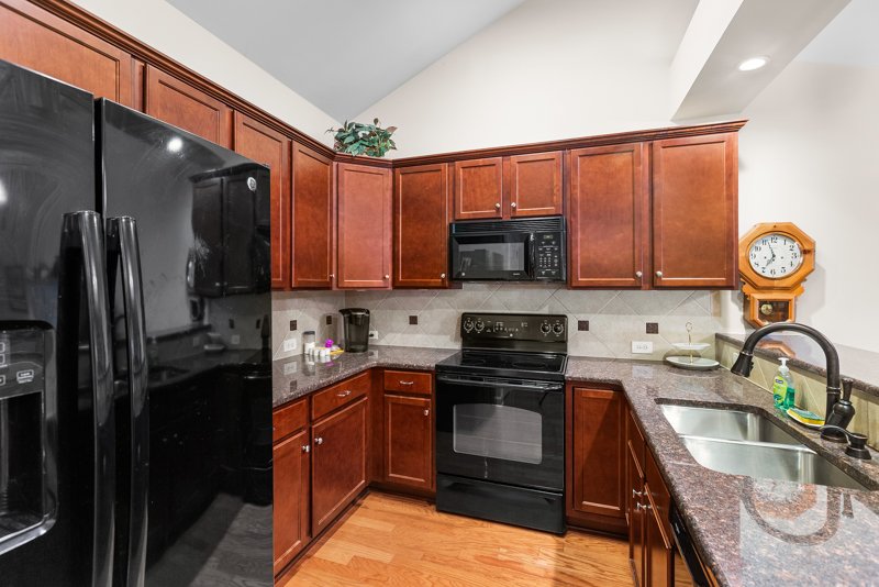 111 South Wentworth Drive-8.jpg
