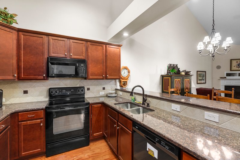 111 South Wentworth Drive-9.jpg