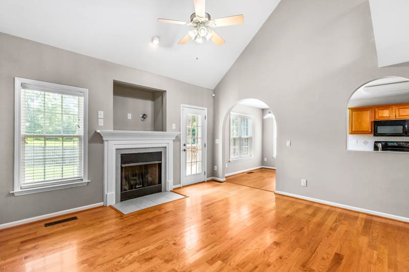 3025 Kaymoore Drive-6.jpg