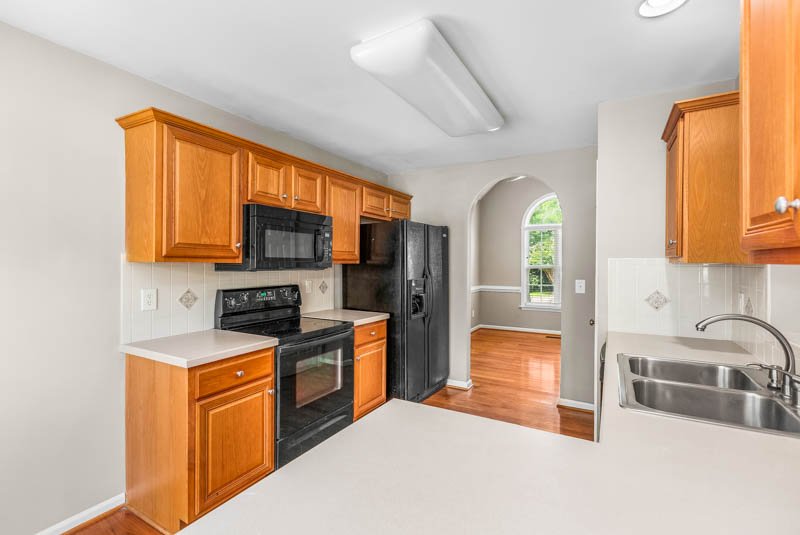 3025 Kaymoore Drive-11.jpg