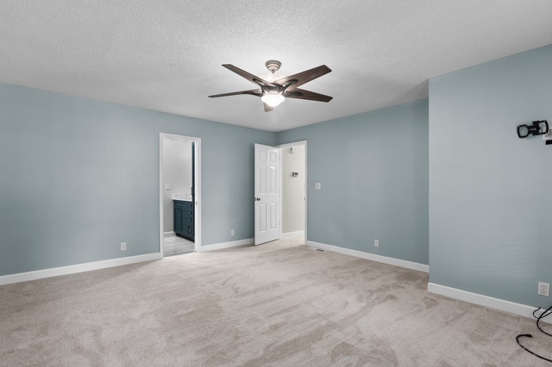 5212 Bridge Pointe Drive-19.jpg