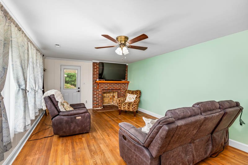5152 Davis Road-6.jpg