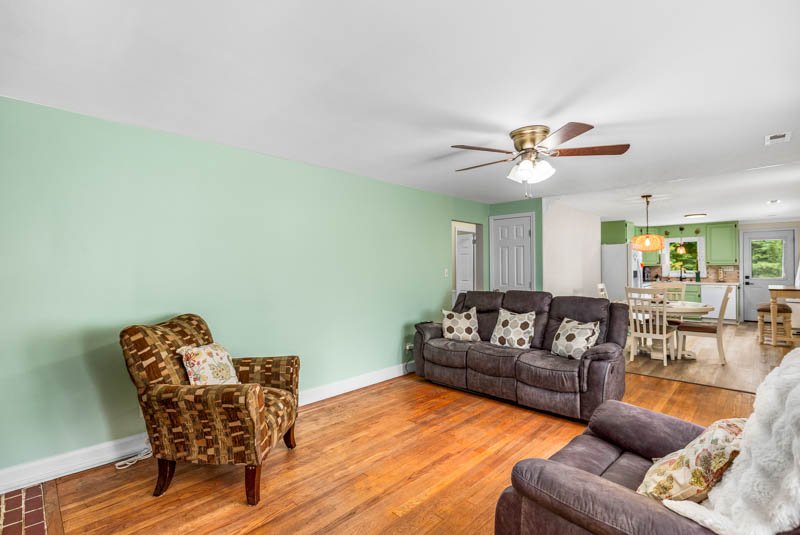5152 Davis Road-8.jpg