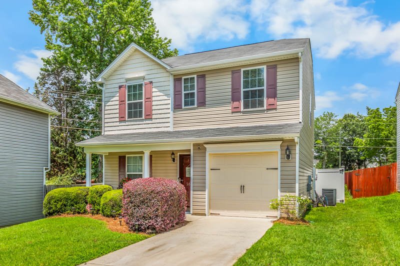 5009 Hogan Point Court-3.jpg