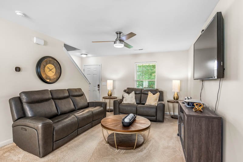 5009 Hogan Point Court-7.jpg
