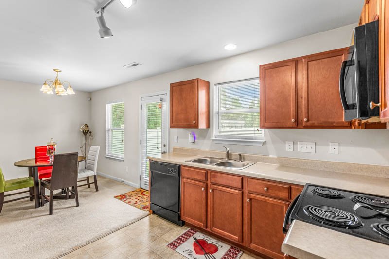 5009 Hogan Point Court-12.jpg