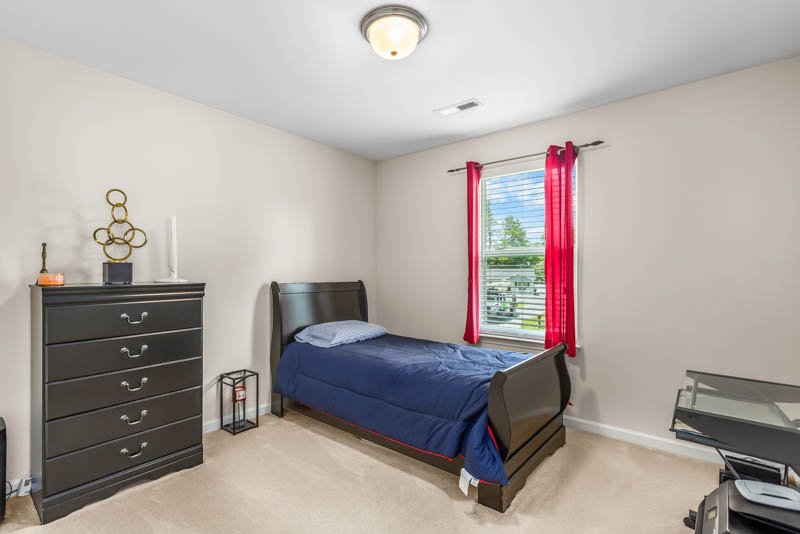 5009 Hogan Point Court-16.jpg