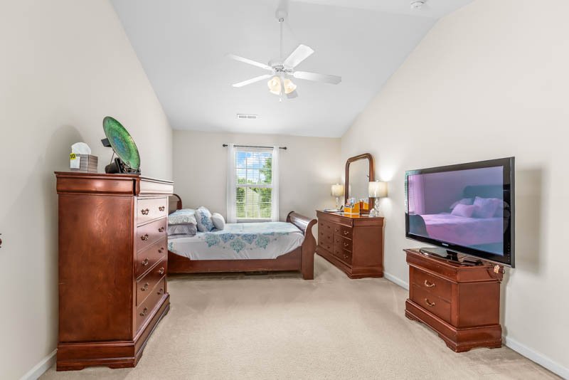 5009 Hogan Point Court-20.jpg