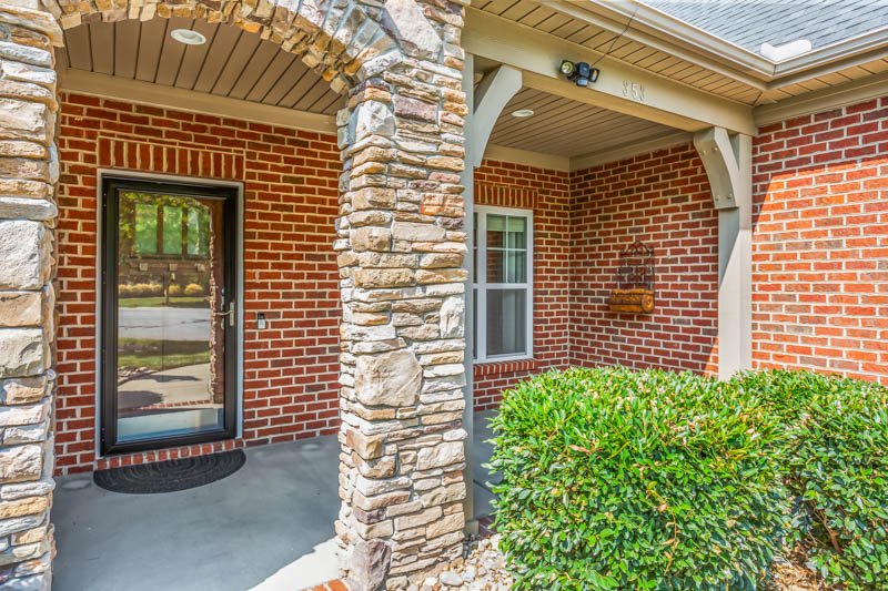 353 Saint James Drive-3.jpg