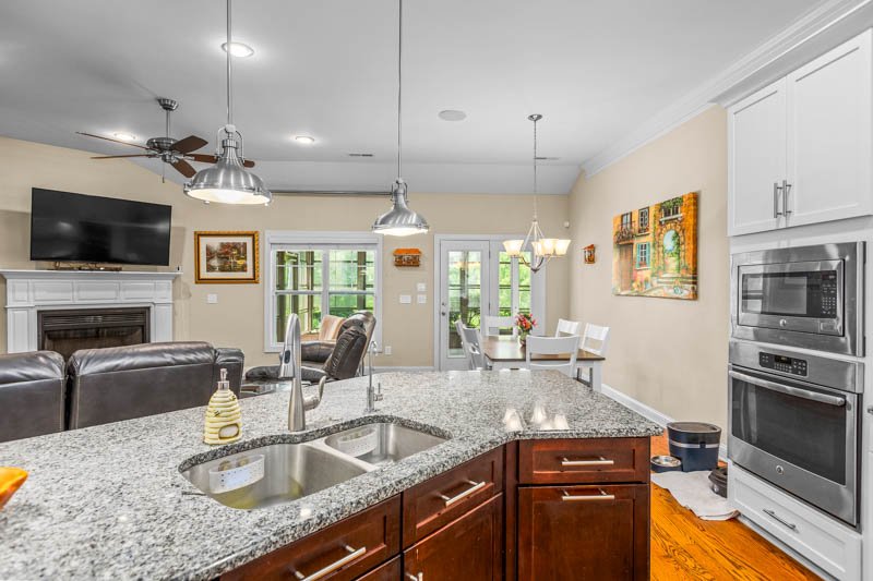 353 Saint James Drive-11.jpg