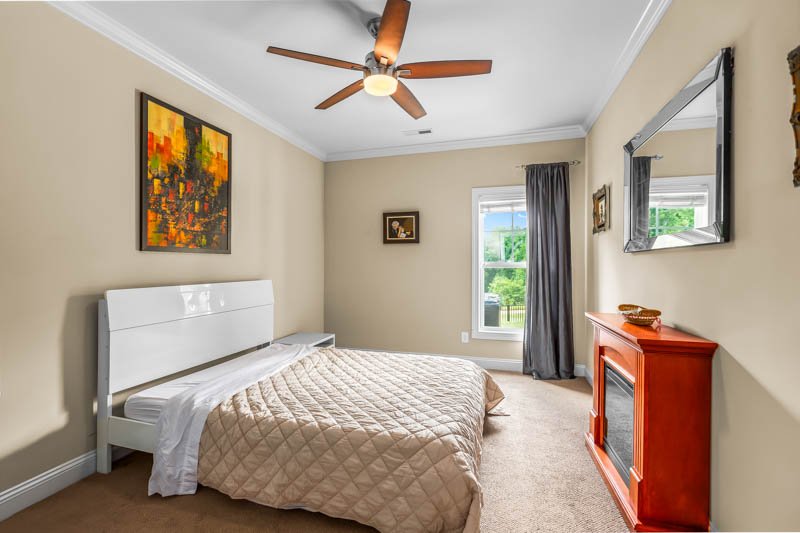 353 Saint James Drive-15.jpg